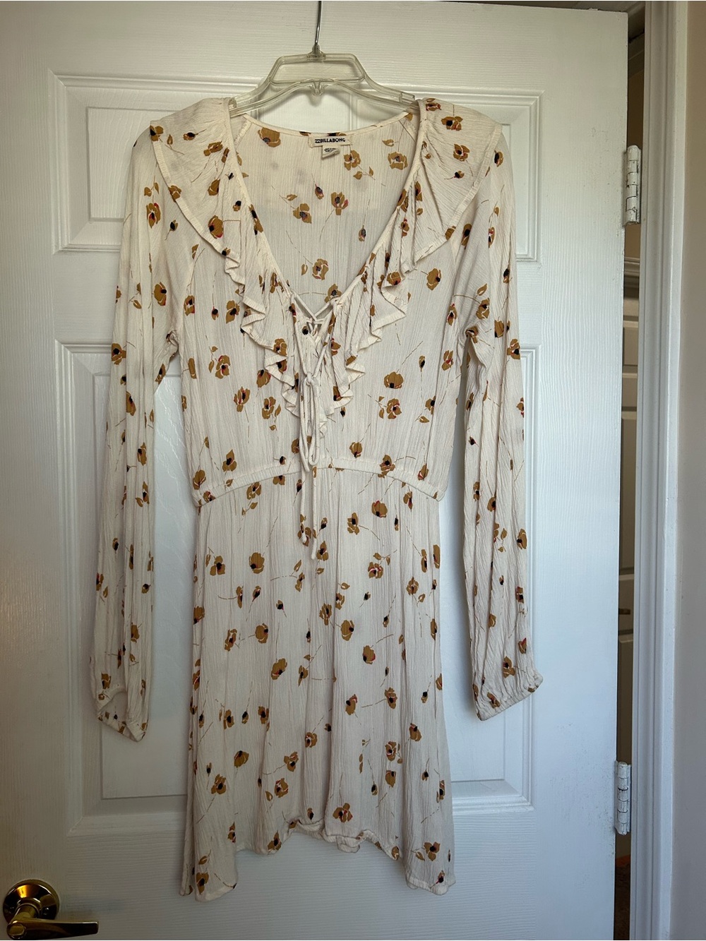 Billabong Cream Floral Ruffle Long Sleeve Dress